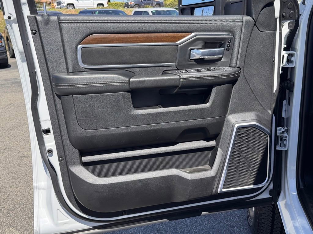 Used 2024 RAM 2500 Laramie AWD/4WD image 15