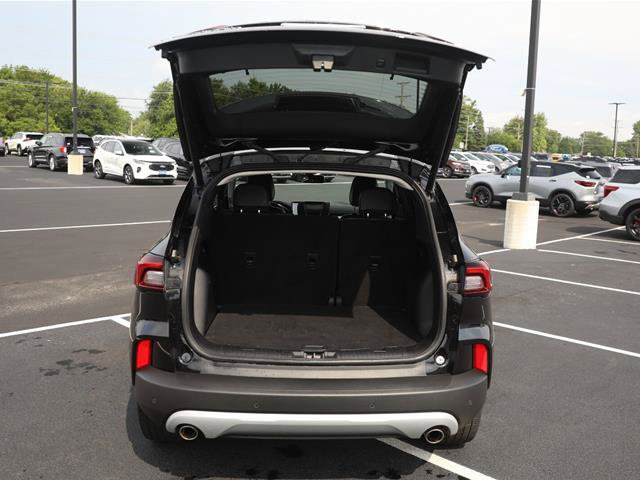 Certified 2024 Ford Escape Platinum AWD/4WD image 11