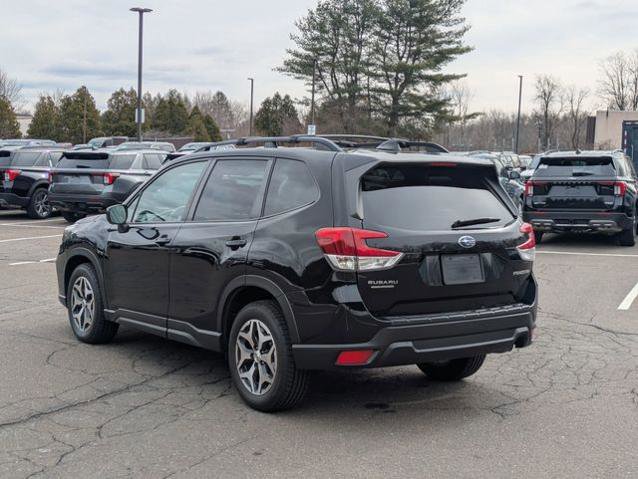 Used 2021 Subaru Forester Premium image 3