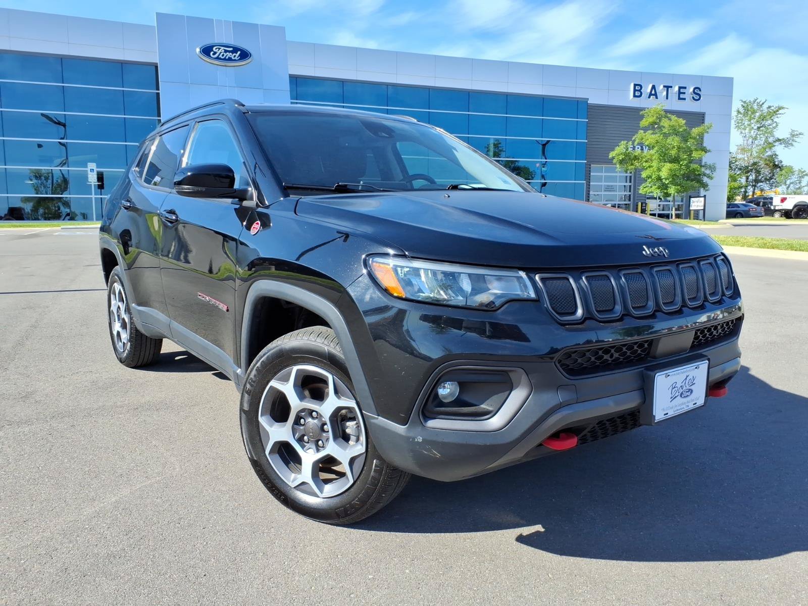 Used 2022 Jeep Compass Trailhawk w/ Trailhawk Convenience Group AWD/4WD image 1