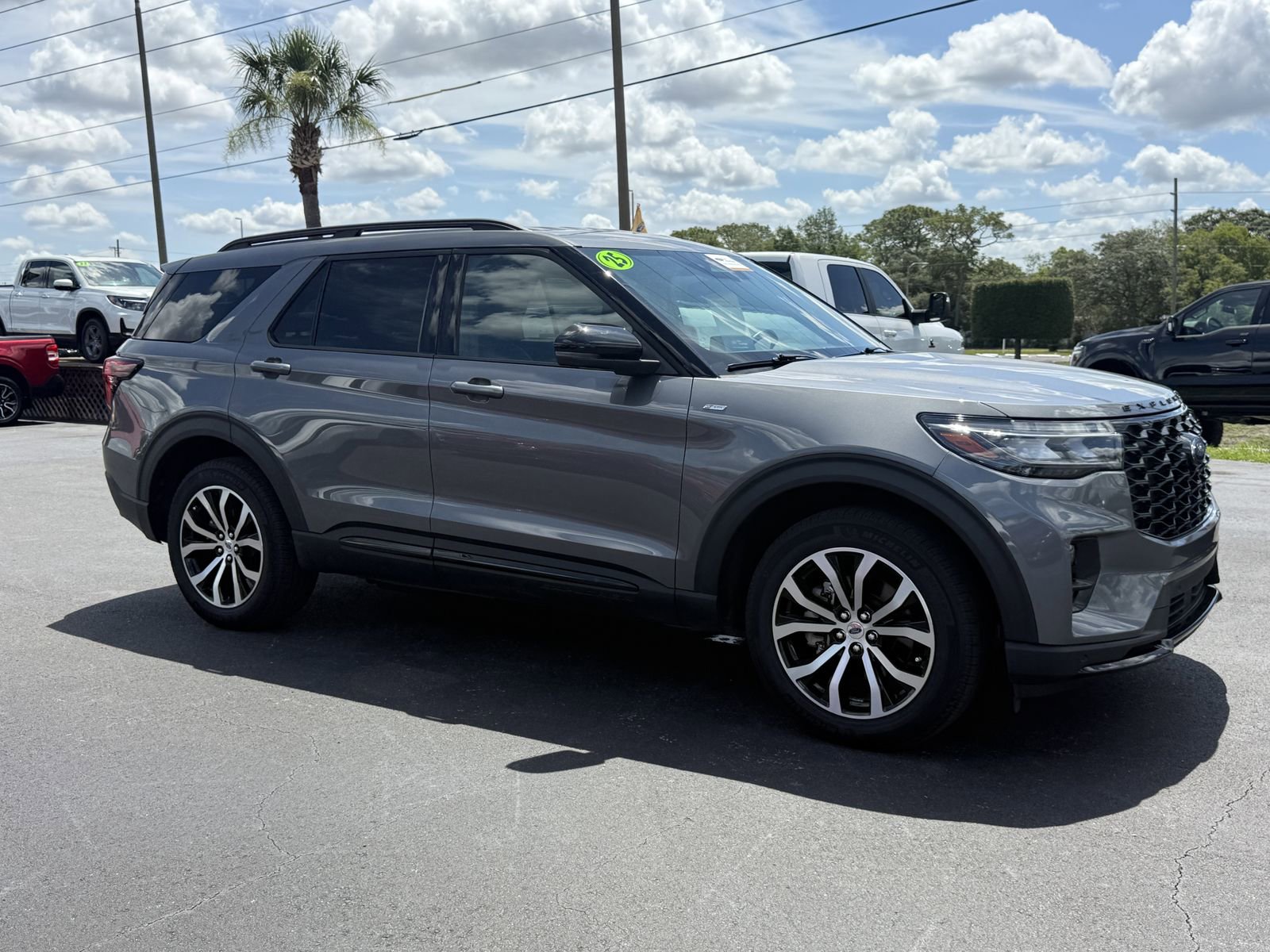 Certified 2025 Ford Explorer ST-Line AWD/4WD image 2