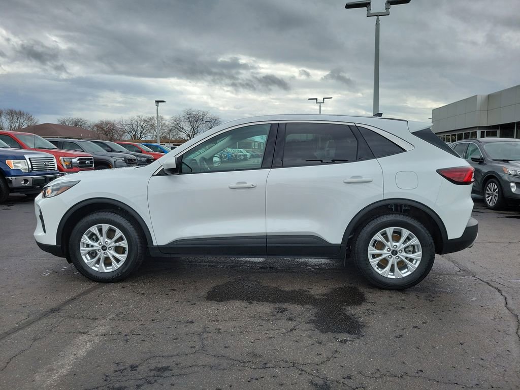 Certified 2023 Ford Escape Active w/ Tech Pack #2 image 2