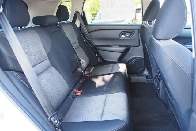 Used 2025 Nissan Rogue SV FWD image 13