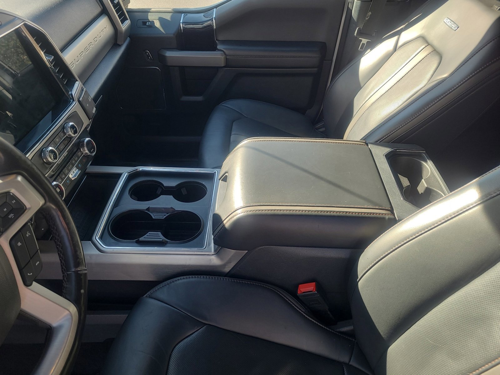 Certified 2022 Ford F350 Platinum w/ FX4 Off-Road Package image 15