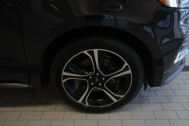 Certified 2020 Ford Edge ST w/ Cold Weather Package AWD/4WD image 15