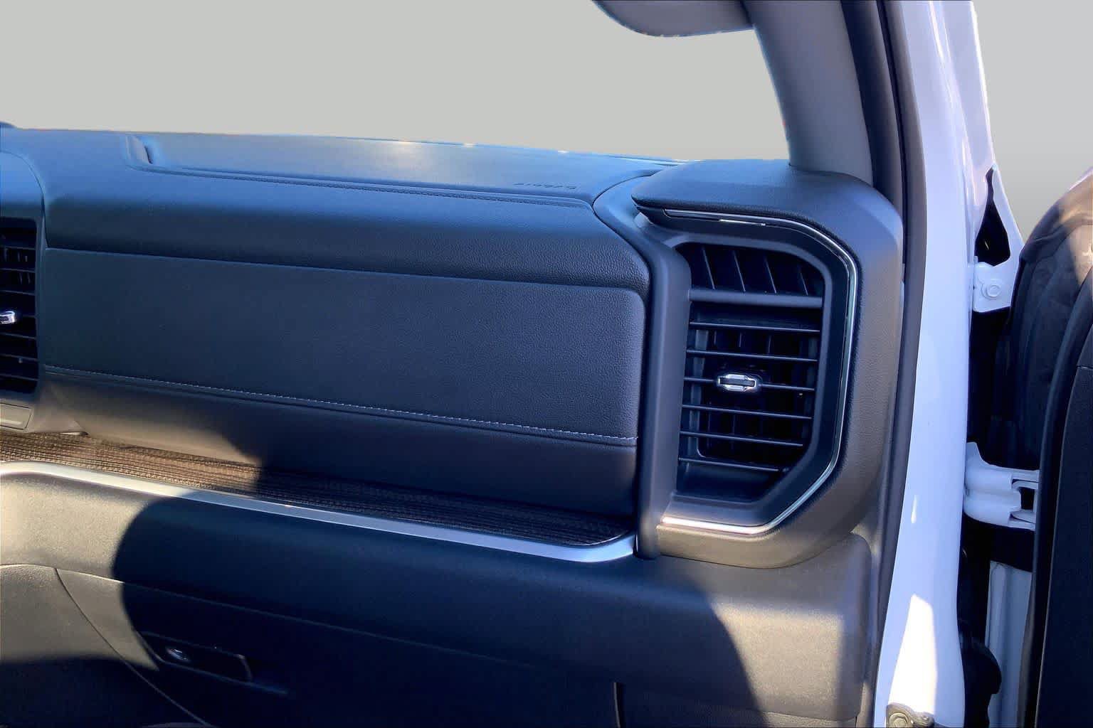 Used 2026 Chevrolet Silverado 1500 LT w/ Z71 Off-Road Package AWD/4WD image 19