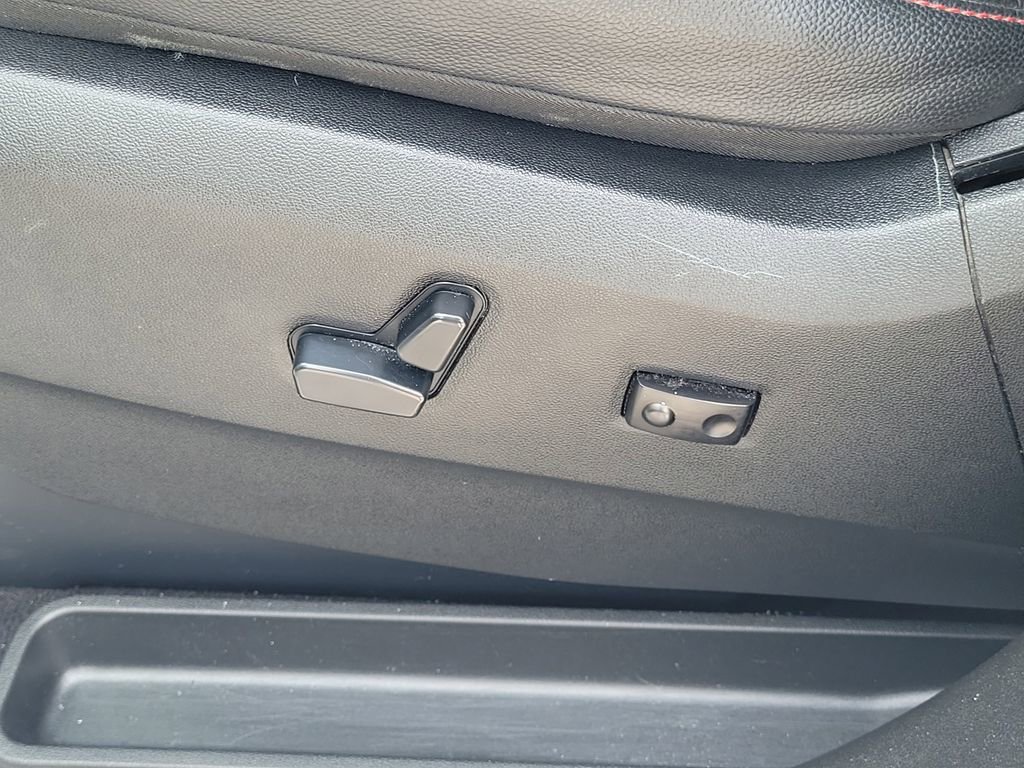 Used 2018 Dodge Grand Caravan GT image 23