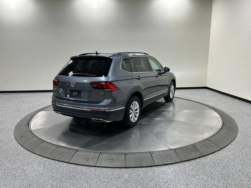 Used 2018 Volkswagen Tiguan SE w/ Panoramic Sunroof Package FWD image 7