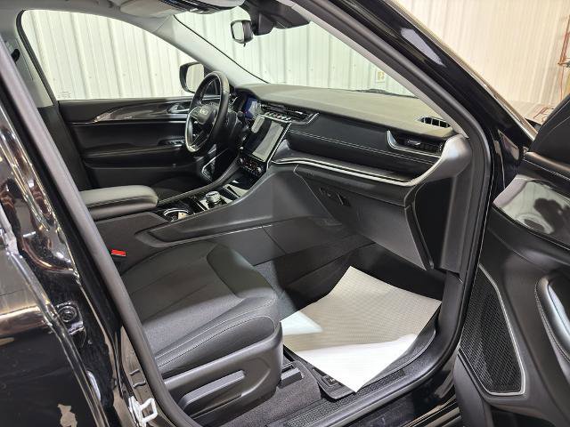 Used 2021 Jeep Grand Cherokee L Laredo w/ Luxury Tech Group I image 35