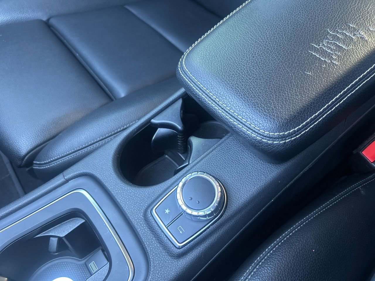 Used 2020 Mercedes-Benz GLA 250 4MATIC image 28