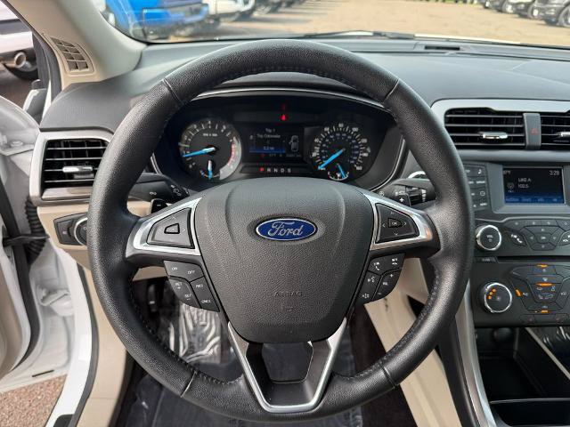 Certified 2017 Ford Fusion SE FWD image 33