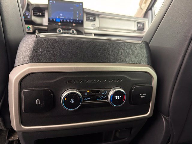 Certified 2024 Ford Expedition XLT RWD image 33