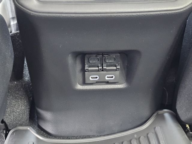 Used 2023 Toyota RAV4 XLE Premium image 17