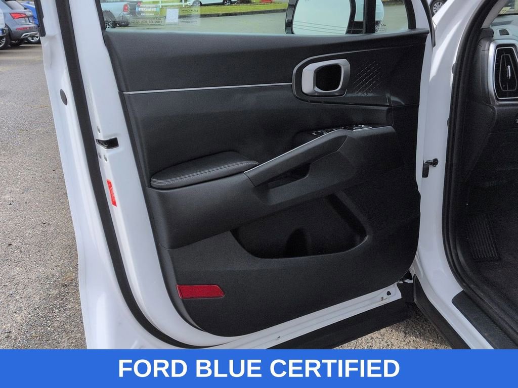 Used 2025 Kia Sorento S w/ Panoramic Sunroof Package FWD image 9