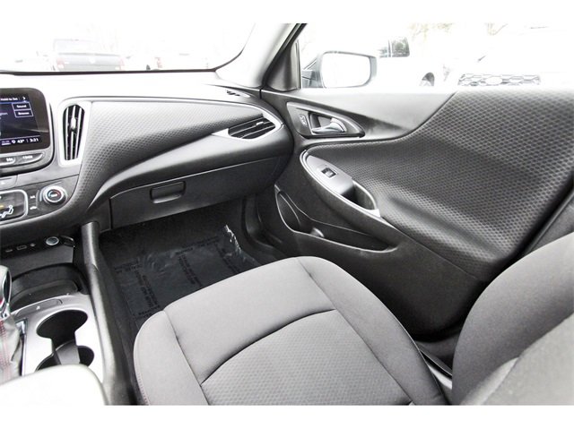 Used 2023 Chevrolet Malibu RS image 9