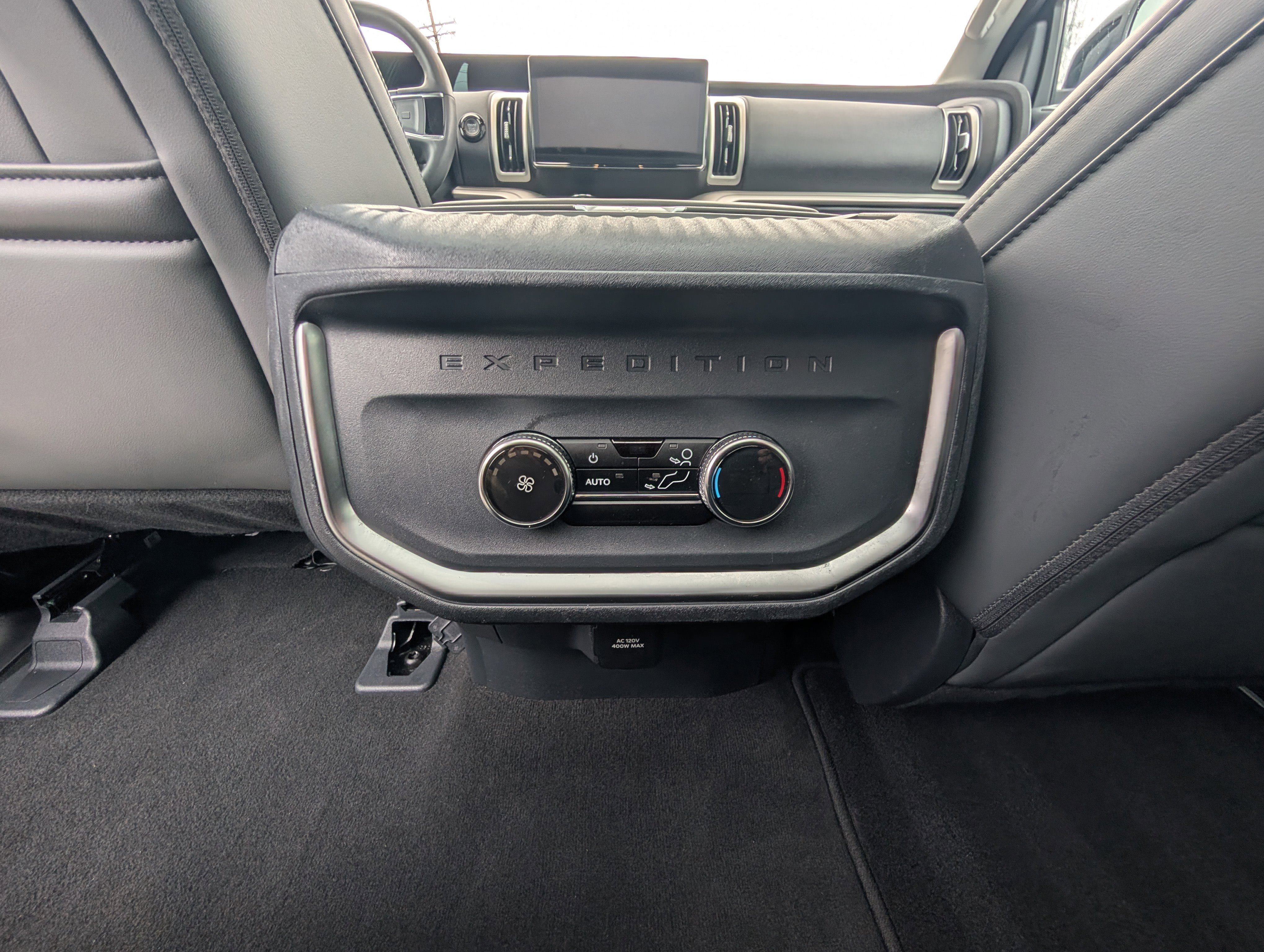 Certified 2025 Ford Expedition Active AWD/4WD image 21