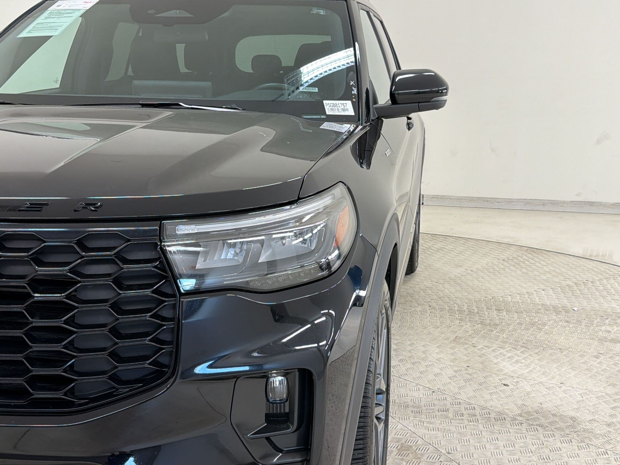 Certified 2025 Ford Explorer ST-Line w/ ST-Line Street Pack AWD/4WD image 12