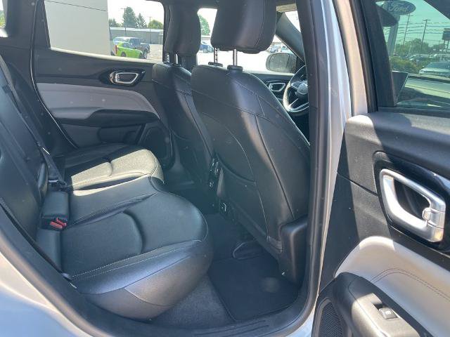 Used 2025 Jeep Compass Limited AWD/4WD image 16