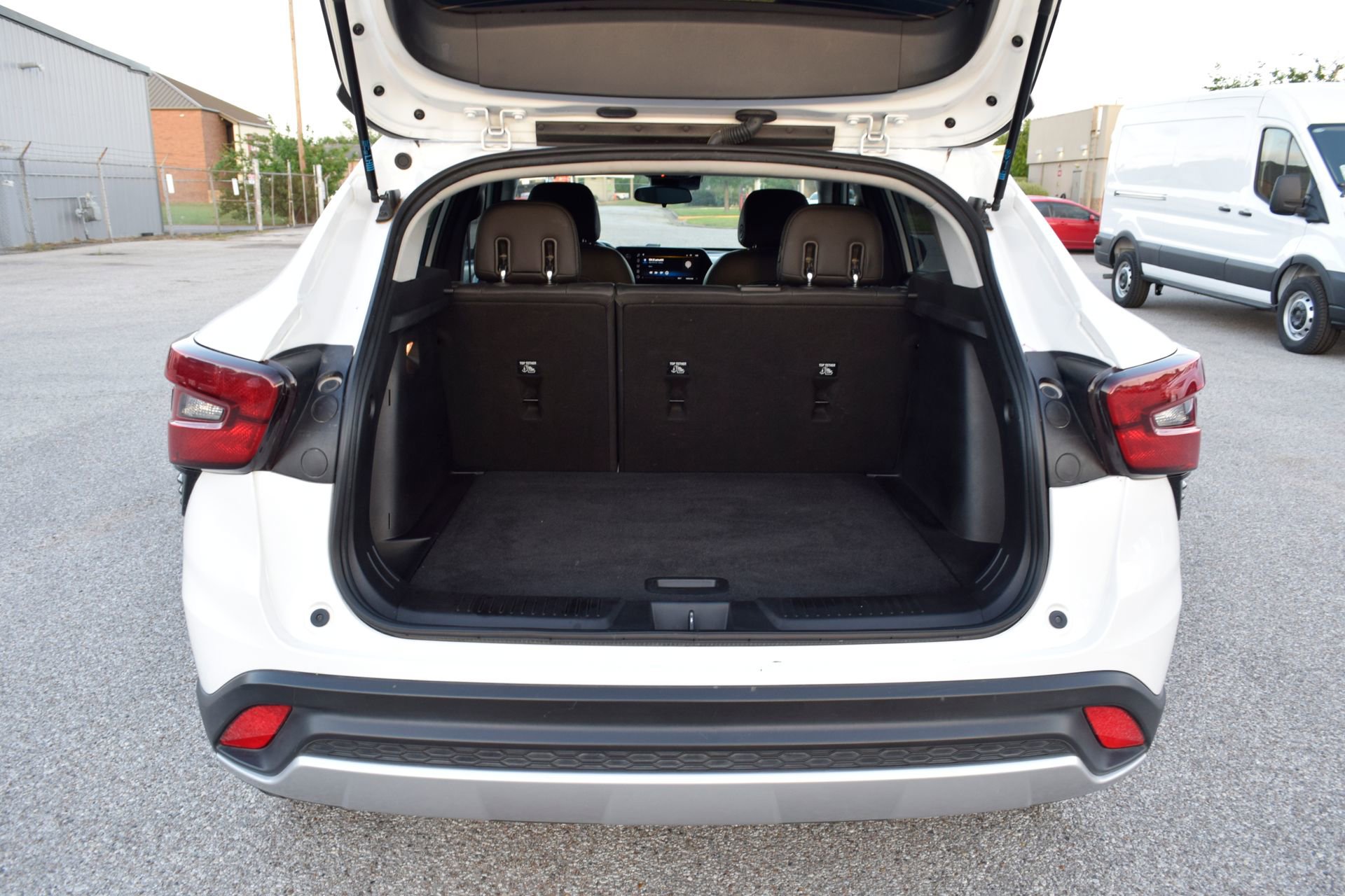 Used 2024 Chevrolet Trax LT w/ Sunroof Package image 21