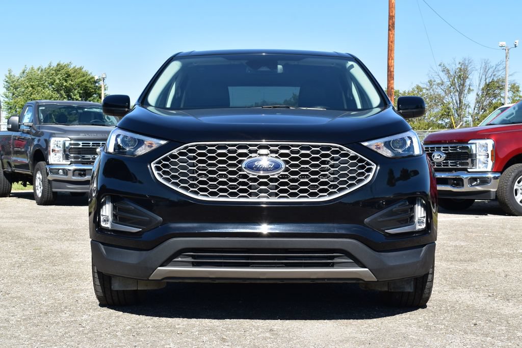 Certified 2024 Ford Edge SEL w/ Convenience Package AWD/4WD image 2