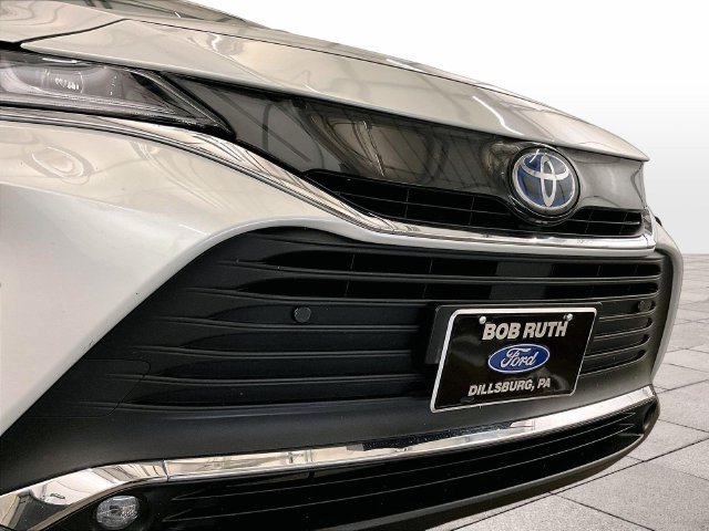 Used 2024 Toyota Venza XLE AWD/4WD image 29