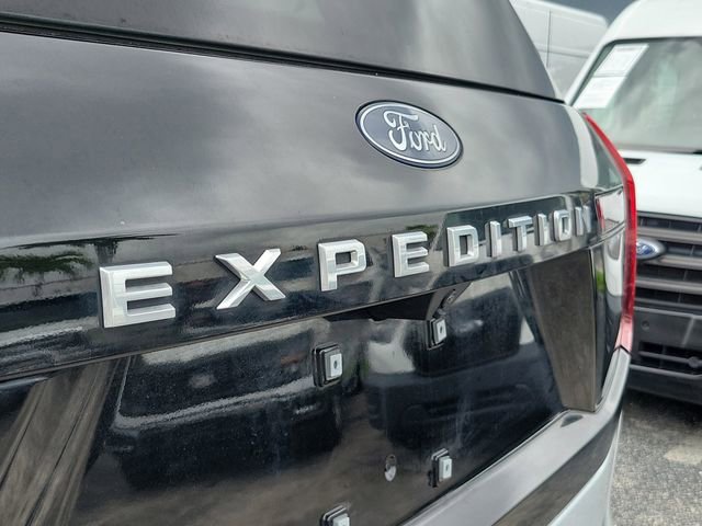 Certified 2025 Ford Expedition Platinum AWD/4WD image 5