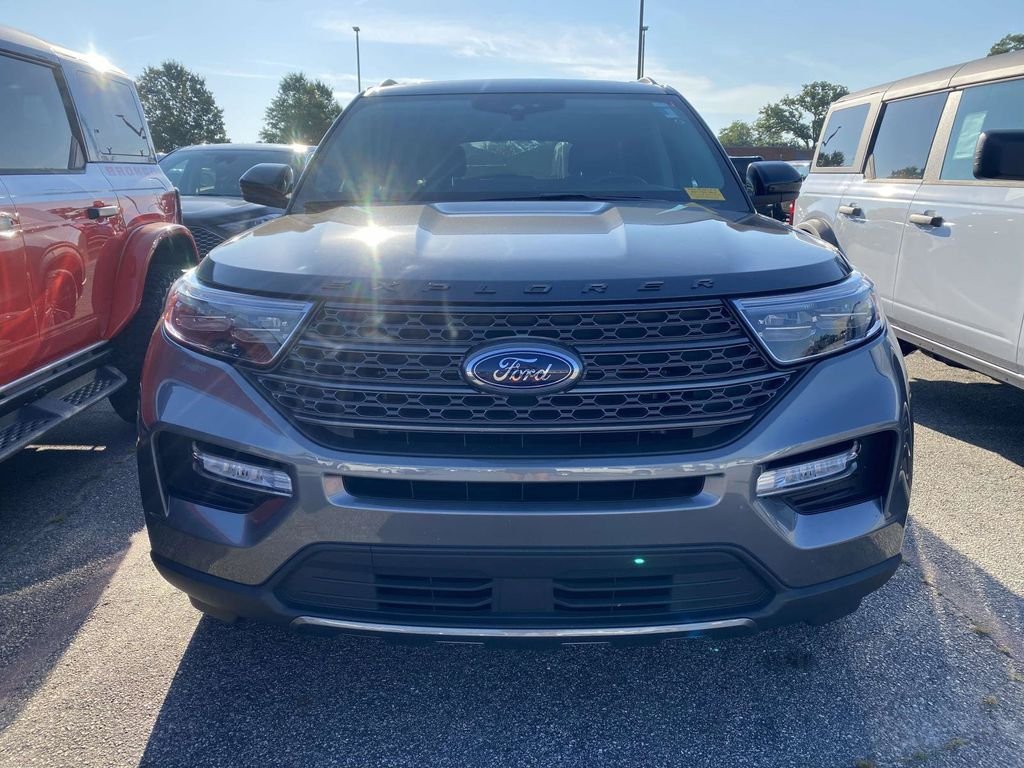 Certified 2023 Ford Explorer XLT w/ Equipment Group 202A RWD image 2