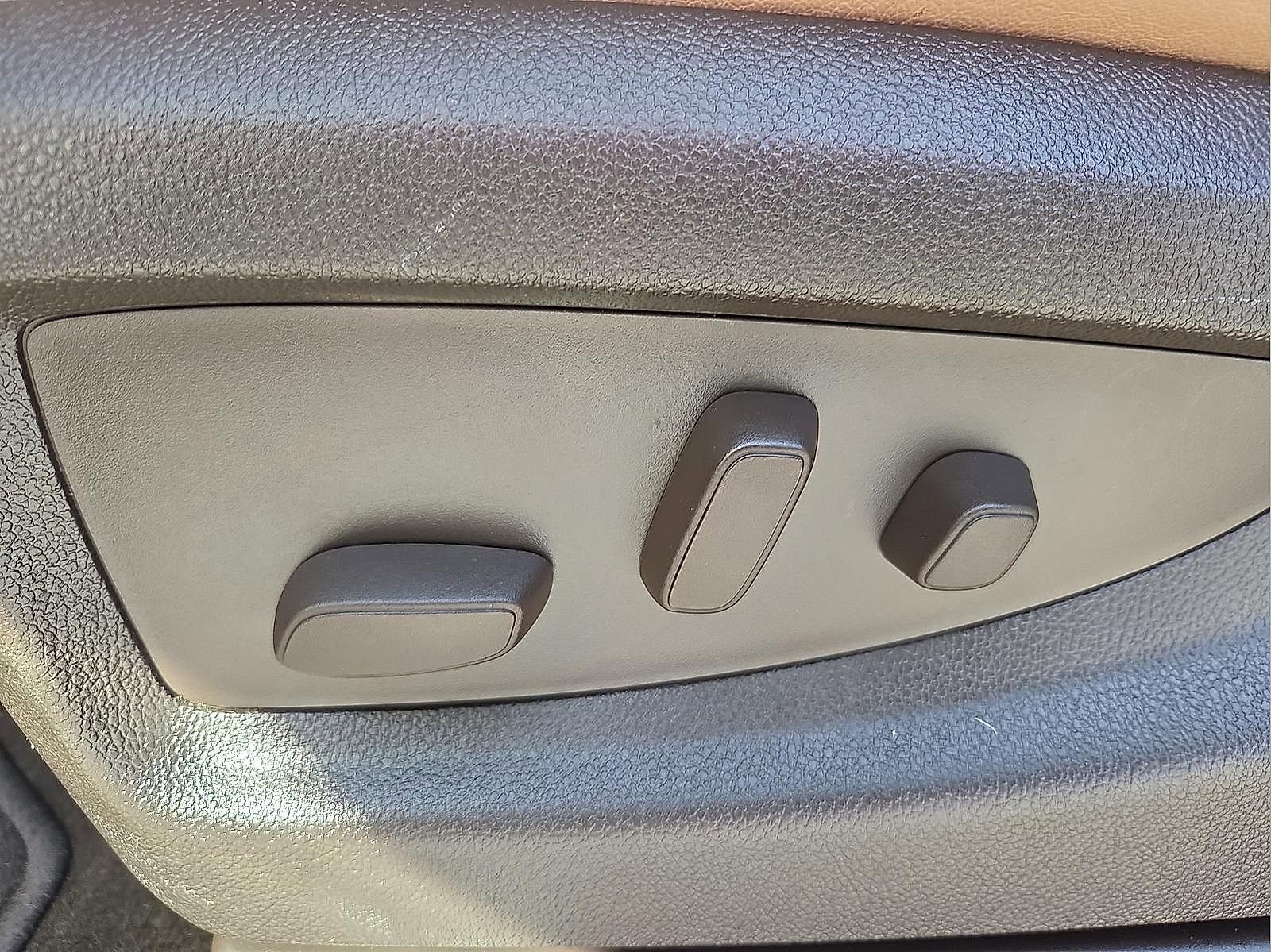 Used 2017 GMC Sierra 3500 Denali w/ Duramax Plus Package image 15