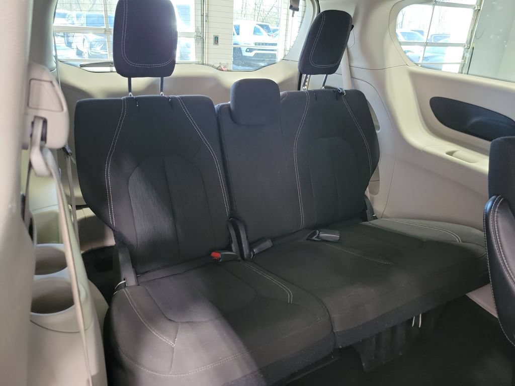 Used 2023 Chrysler Voyager LX FWD image 24