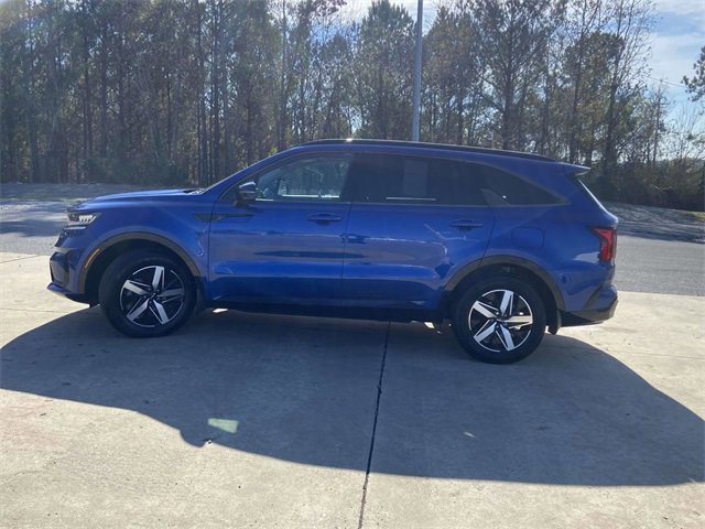 Used 2022 Kia Sorento S w/ Panoramic Sunroof Package image 2