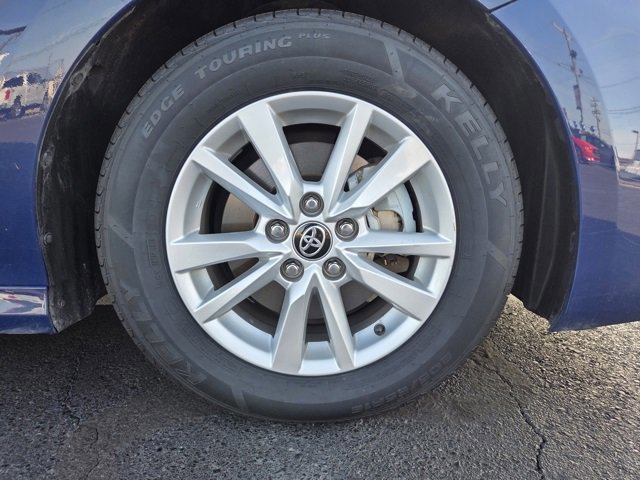 Used 2025 Toyota Camry LE image 28