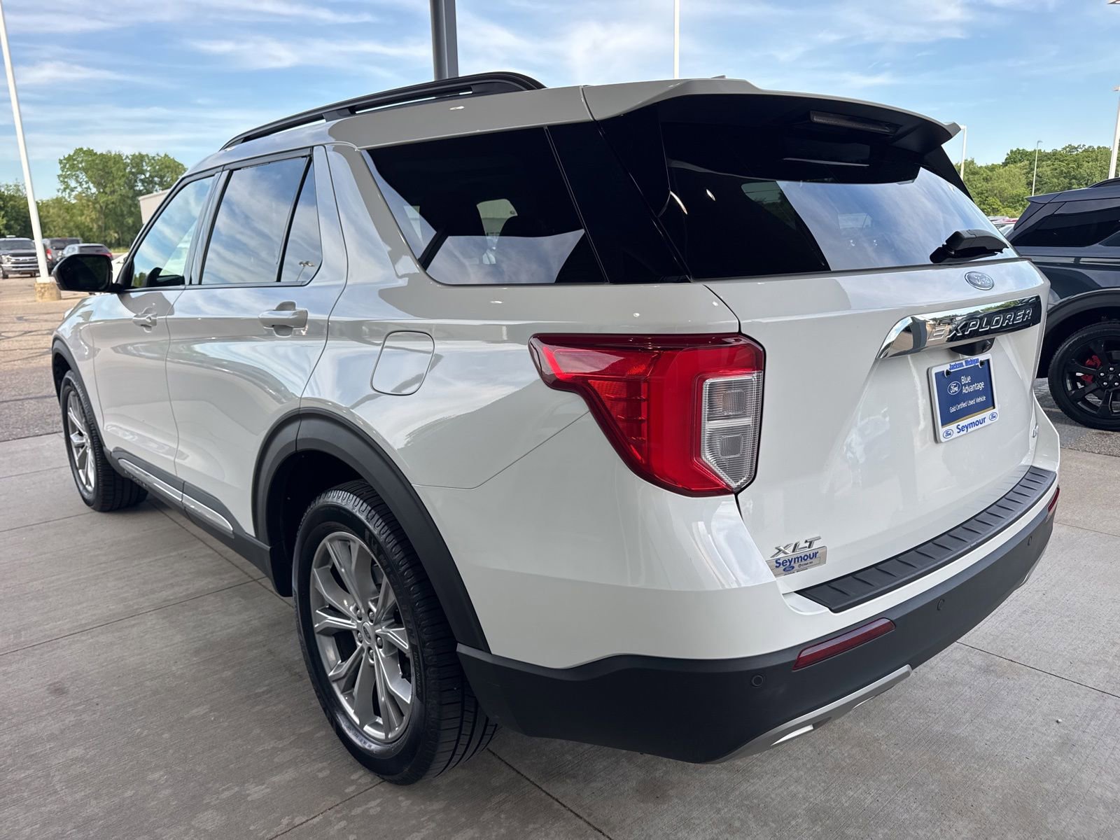 Certified 2023 Ford Explorer XLT w/ Equipment Group 202A AWD/4WD image 5
