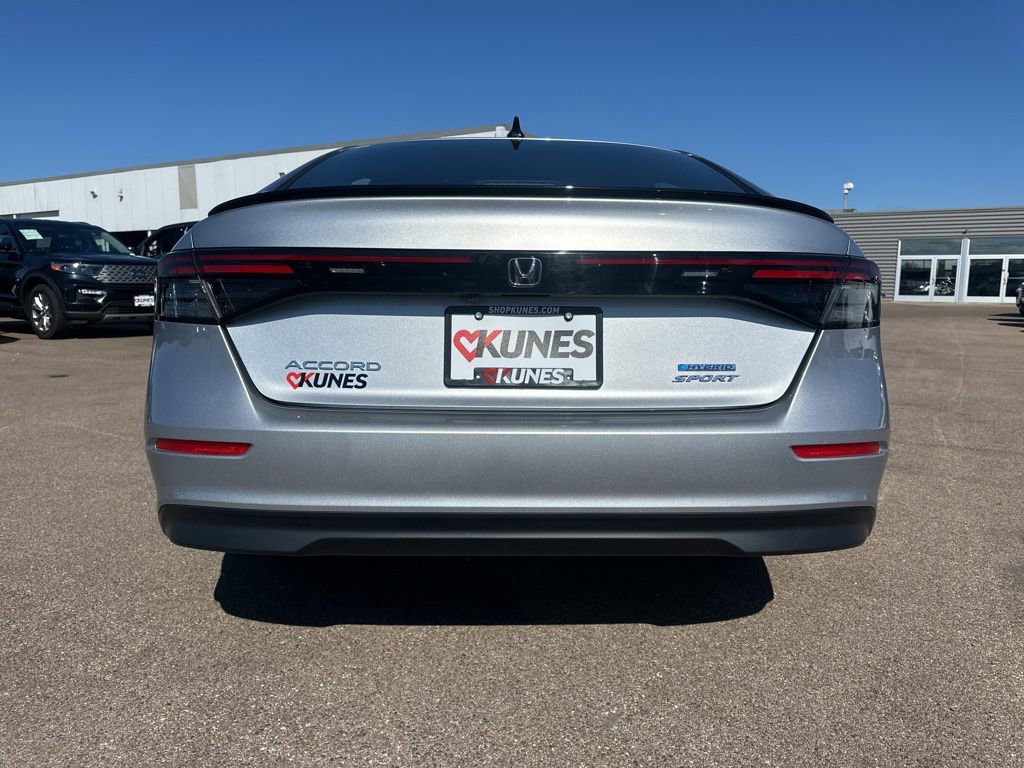 Used 2024 Honda Accord Sport image 9