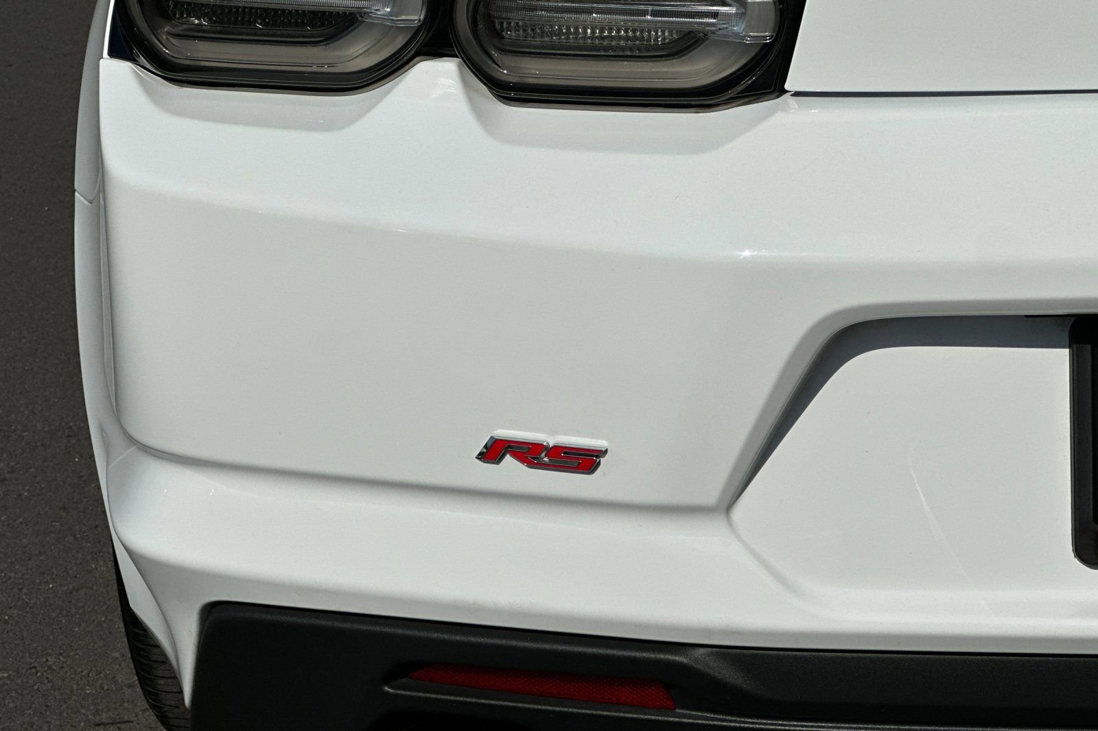 Used 2021 Chevrolet Camaro LT w/ RS Package image 30