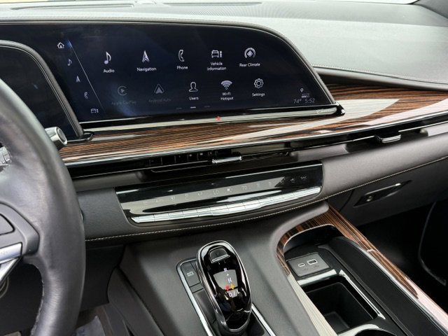 Used 2024 Cadillac Escalade Premium Luxury image 15