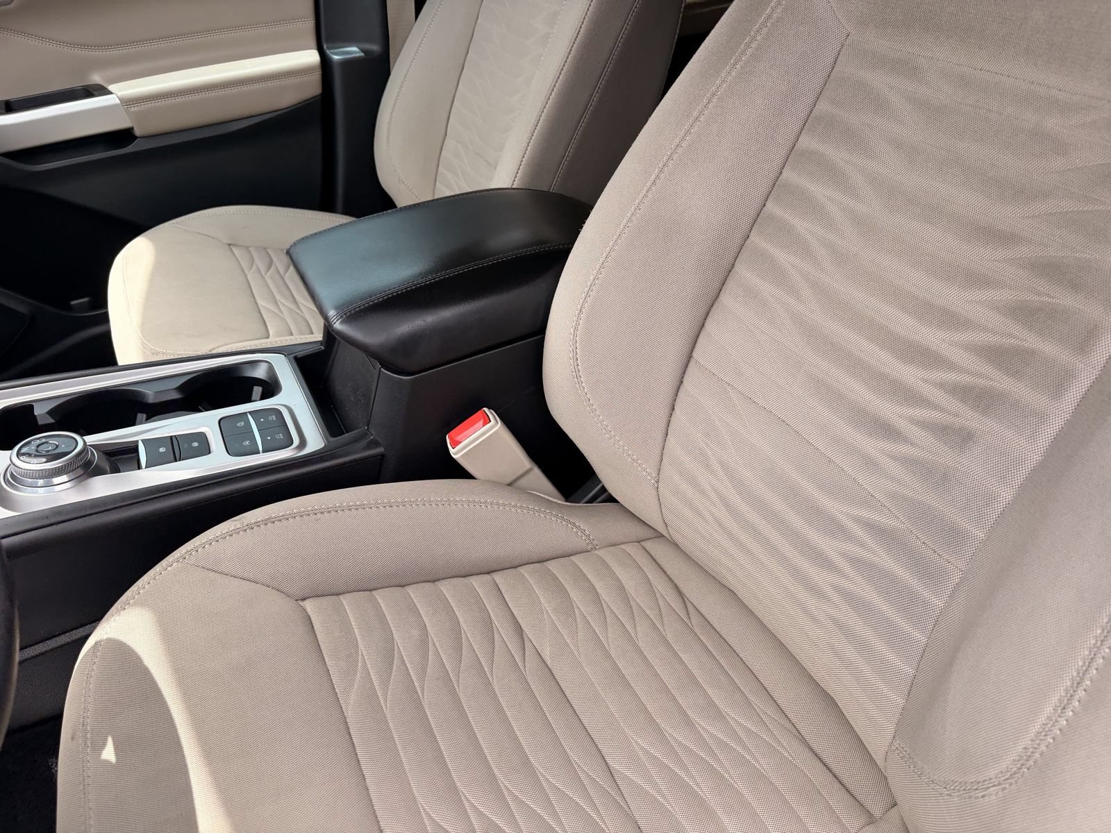 Certified 2021 Ford Explorer XLT RWD image 19