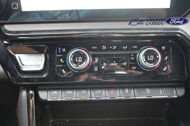 Used 2025 GMC Sierra 1500 AT4 w/ AT4 Premium Package AWD/4WD image 19