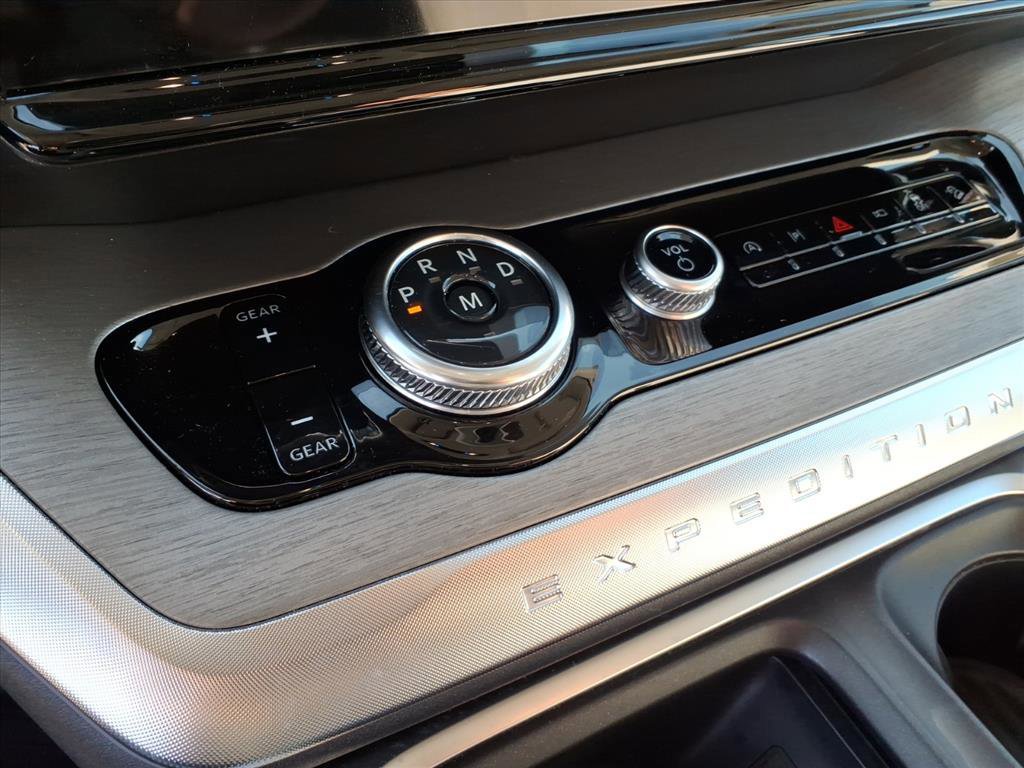 Certified 2025 Ford Expedition Max Platinum AWD/4WD image 15