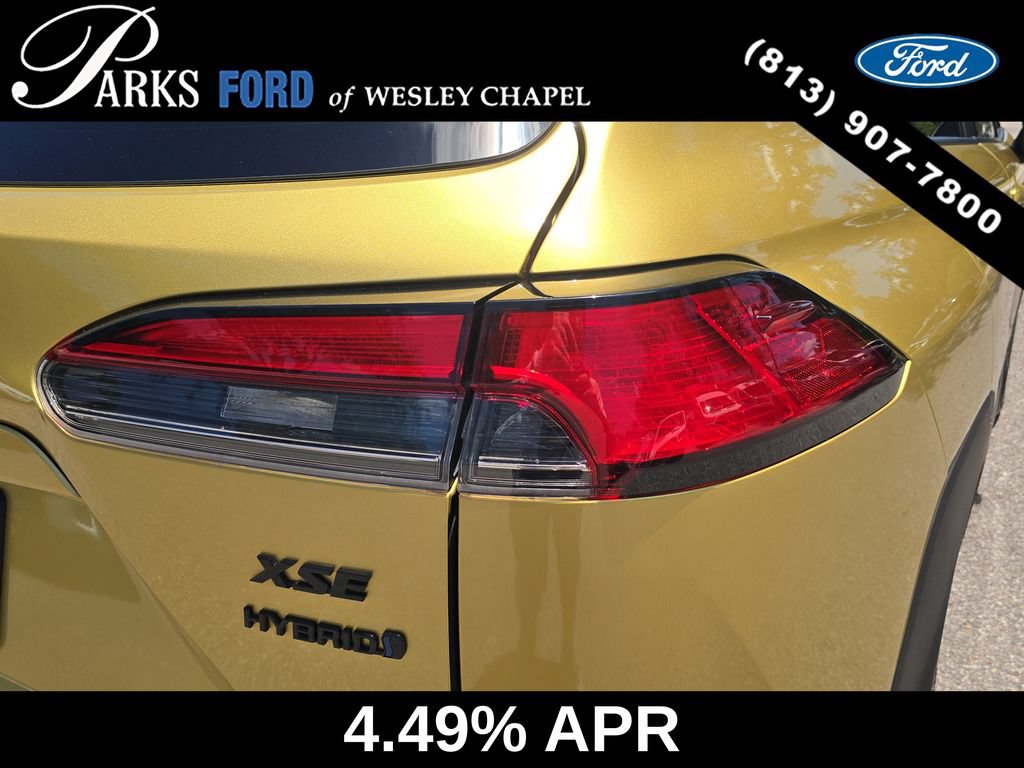Used 2023 Toyota Corolla Cross AWD Hybrid w/ Convenience Package image 7