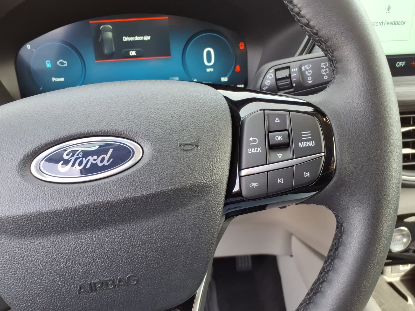 Certified 2025 Ford Escape Platinum w/ Premium Technology Package image 17