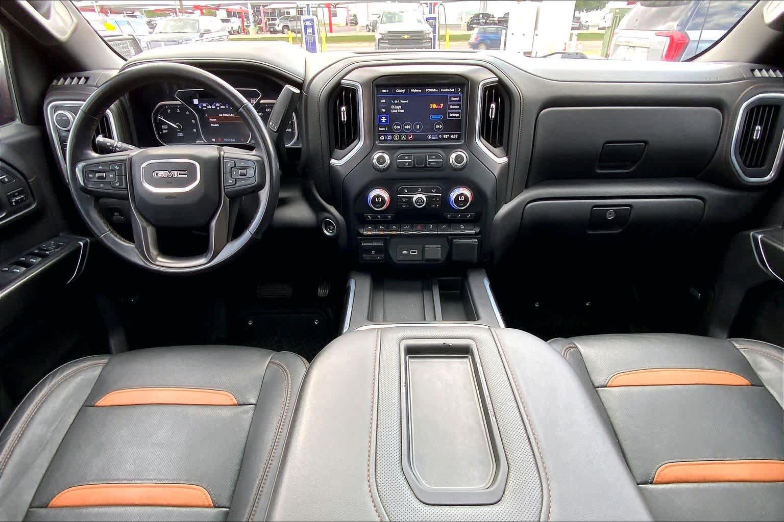 Used 2021 GMC Sierra 1500 AT4 w/ AT4 Premium Package AWD/4WD image 16