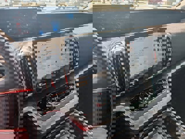 Certified 2025 Ford Expedition Platinum w/ Platinum Ultimate Package image 21