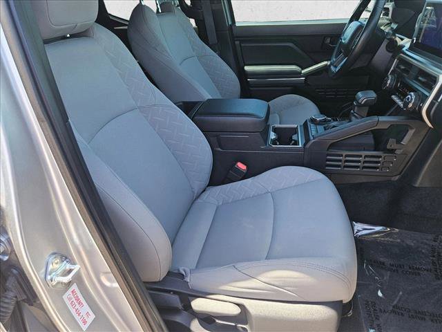 Used 2025 Toyota Tacoma SR5 AWD/4WD image 19