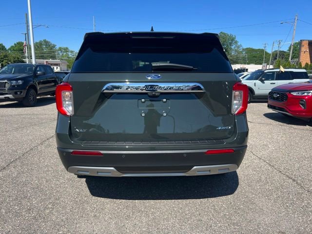 Certified 2023 Ford Explorer XLT w/ Equipment Group 202A AWD/4WD image 4