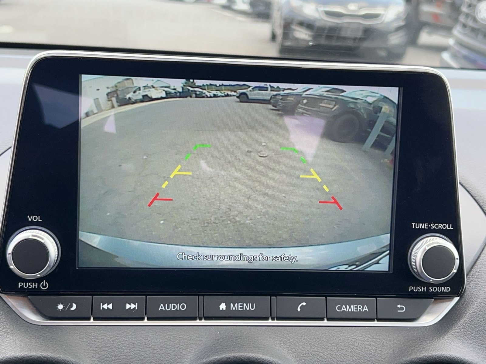 Used 2025 Nissan Sentra SV FWD image 27