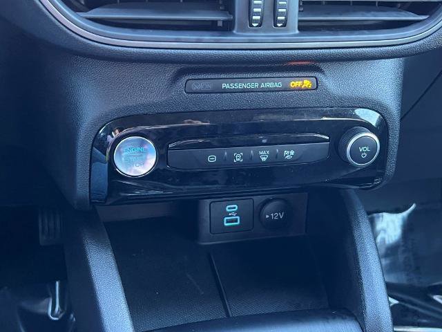 Certified 2023 Ford Escape SE image 11