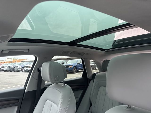 Used 2022 Audi Q5 2.0T Premium w/ Convenience Package image 21