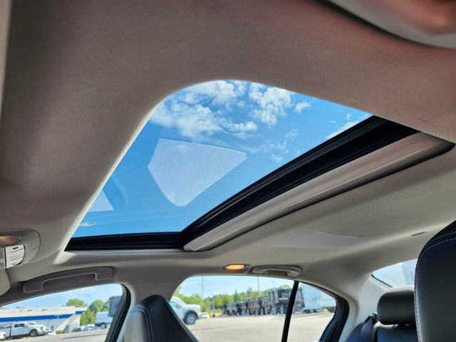 Used 2018 INFINITI Q50 Luxe w/ Sensory Package (Luxe) AWD/4WD image 19