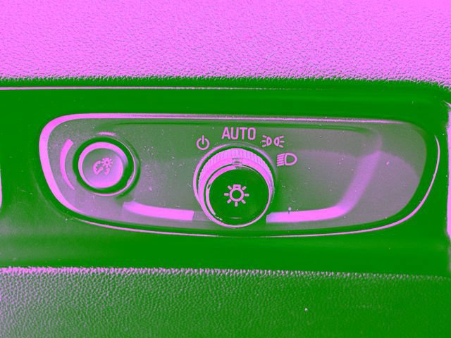 Used 2018 Buick Enclave Essence FWD image 37
