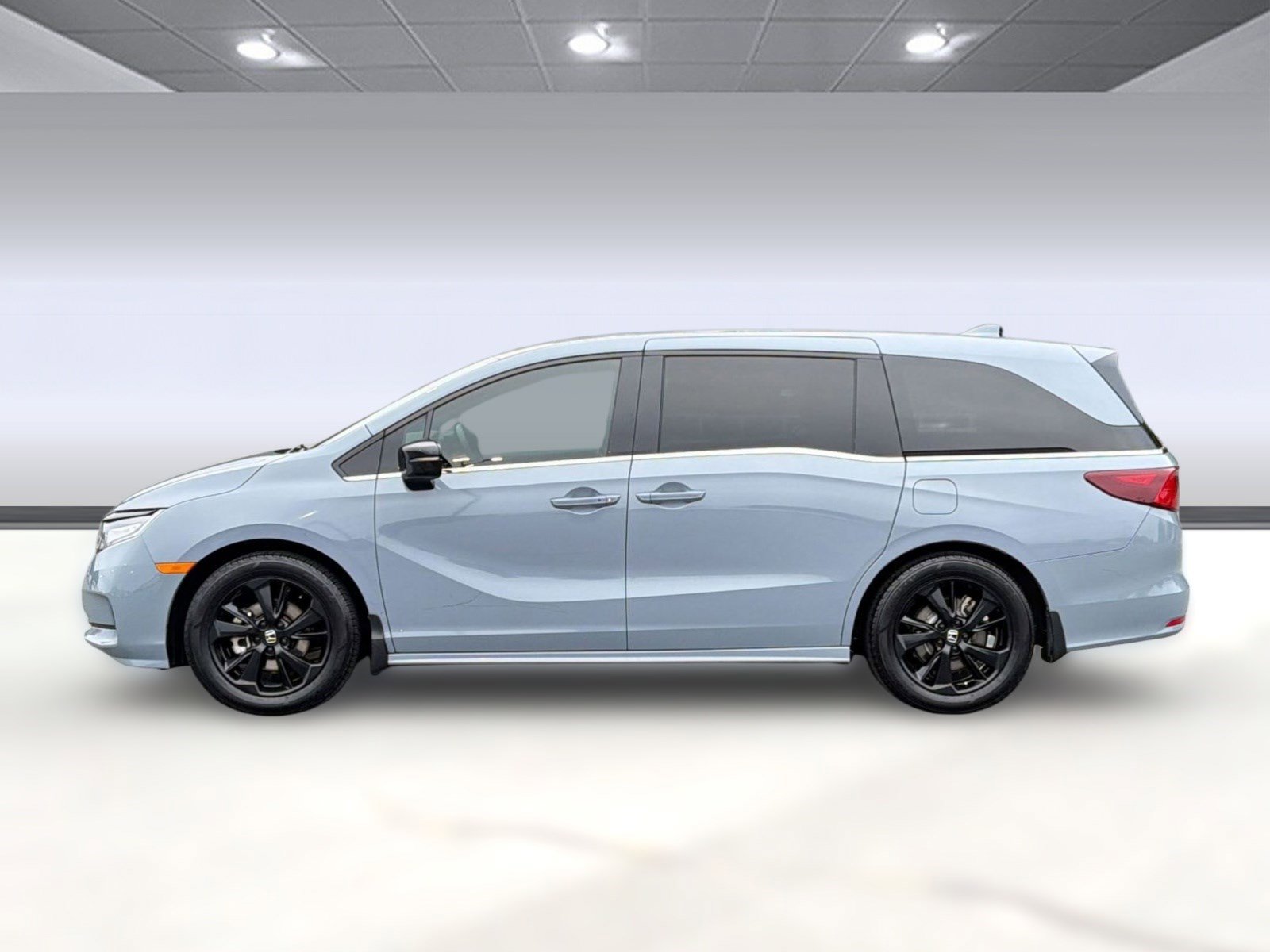Used 2024 Honda Odyssey Sport image 2
